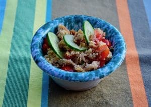 Panzanella con cetriolo con buccia Ricetta per preparare la panzanella cetriolo